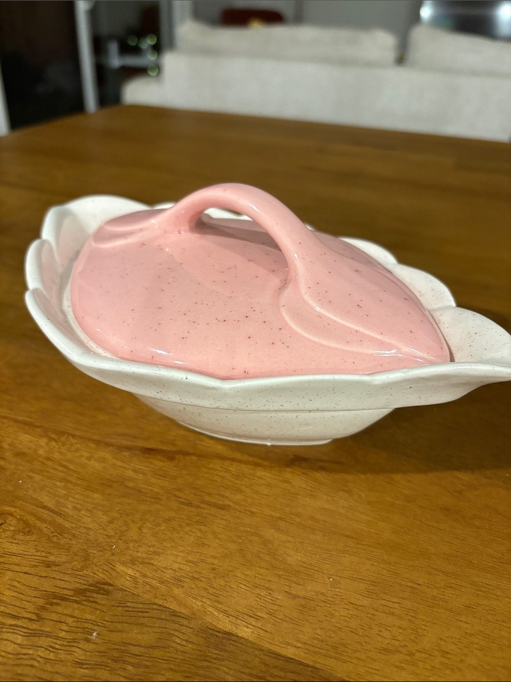 MCM Califórnia PotteryPink and White Ceramic Covered Dish
